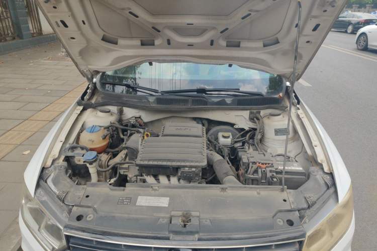 Used Volkswagen Bora 2016 1.6L Manual Comfort Model Engine Bay