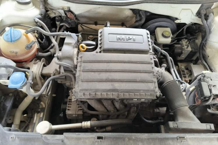 Used Volkswagen Bora 2016 1.6L Automatic Fashion Model Engine Bay