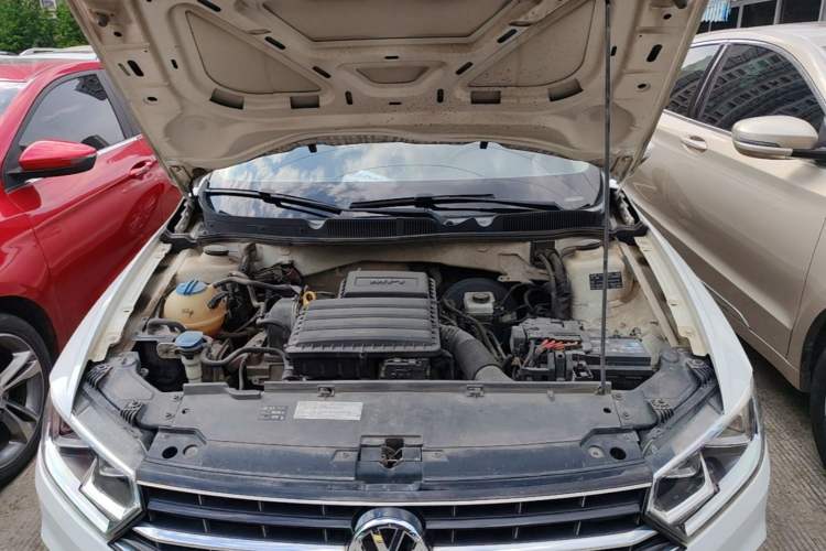 Used Volkswagen Bora 2016 1.6L Automatic Comfort Model Engine Bay