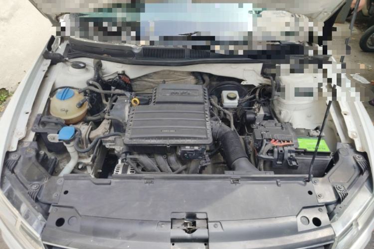Used Volkswagen Bora 2016 1.6L Manual Fashion Edition Engine Bay