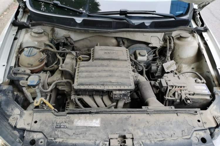 Used Volkswagen Bora 2016 1.6L Manual Comfort Model Engine Bay