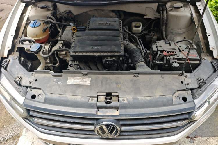 Used Volkswagen Bora 2016 1.6L Automatic Fashion Model Engine Bay