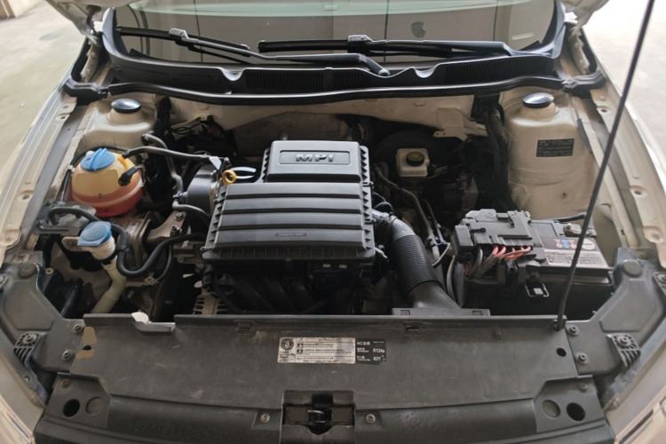 Used Volkswagen Bora 2016 1.6L Automatic Fashion Model Engine Bay