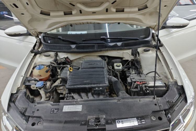 Used Volkswagen Bora 2016 1.6L Manual Fashion Edition Engine Bay