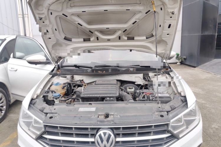 Used Volkswagen Bora 2016 1.6L Manual Comfort Model Engine Bay