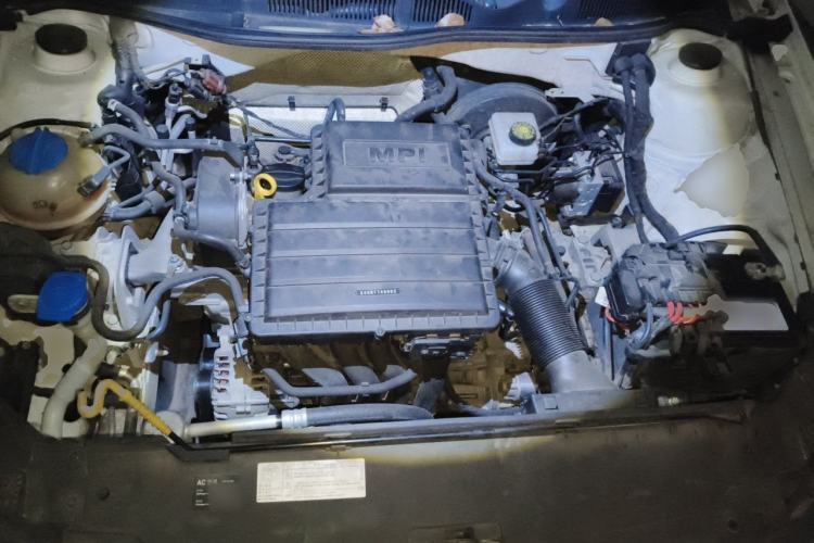 Used Volkswagen Bora 2016 1.6L Automatic Fashion Model Engine Bay