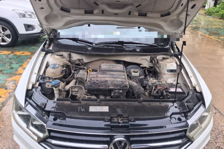 Used Volkswagen Bora 2016 1.6L Automatic Fashion Model Engine Bay