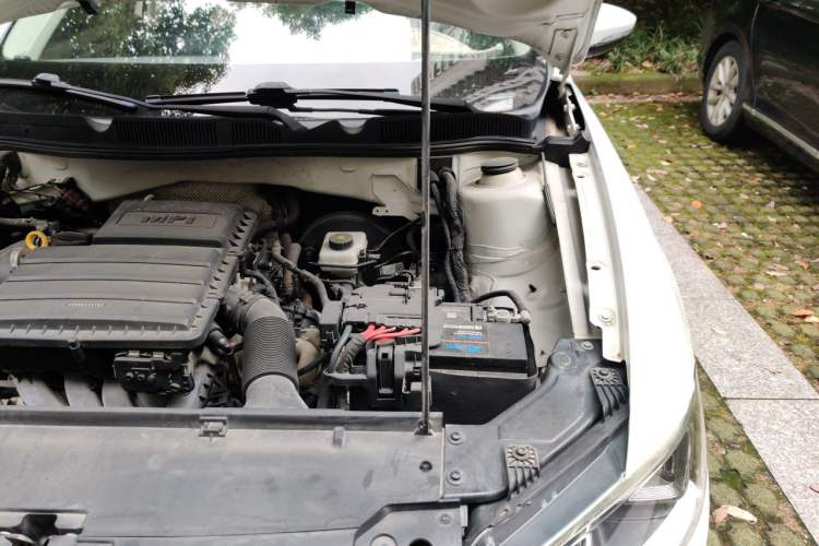 Used Volkswagen Bora 2016 1.6L Automatic Comfort Model Engine Bay Left