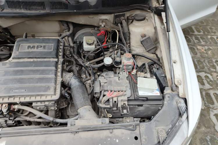 Used Volkswagen Bora 2016 1.6L Automatic Fashion Model Engine Bay Left