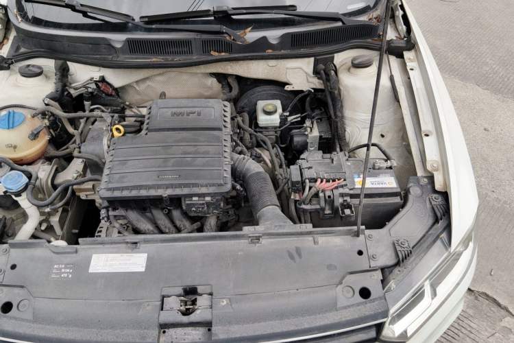 Used Volkswagen Bora 2016 1.6L Automatic Fashion Model Engine Bay Left
