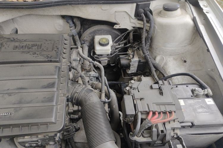 Used Volkswagen Bora 2016 1.6L Manual Comfort Model Engine Bay Left