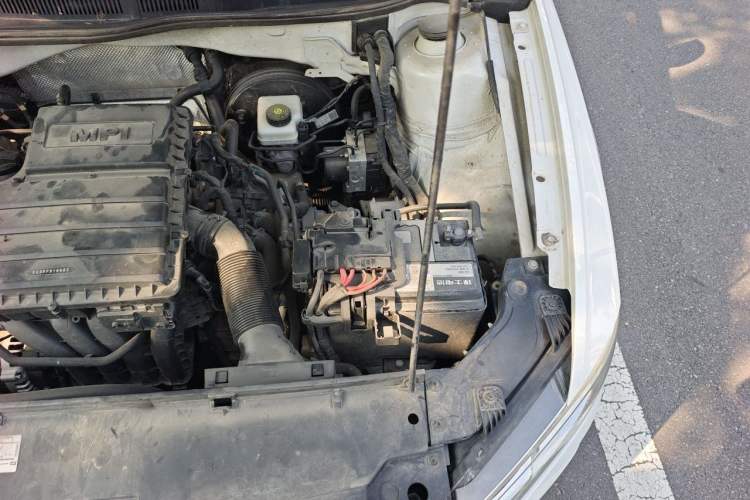 Used Volkswagen Bora 2016 1.6L Automatic Fashion Model Engine Bay Left