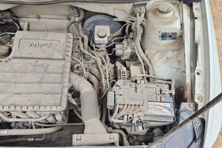 Used Volkswagen Bora 2016 1.6L Automatic Fashion Model Engine Bay Left