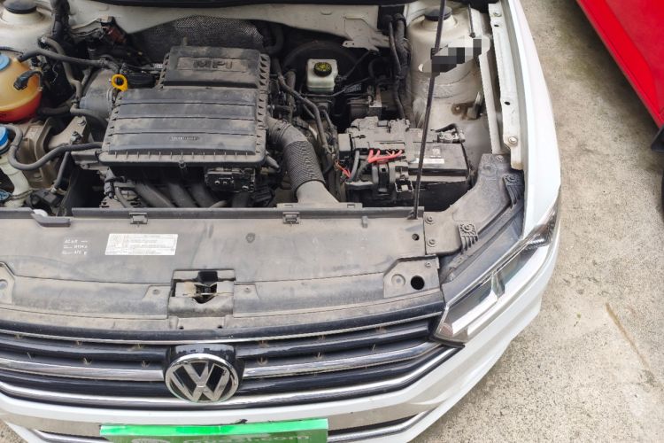Used Volkswagen Bora 2016 1.6L Automatic Luxury Model Engine Bay Left