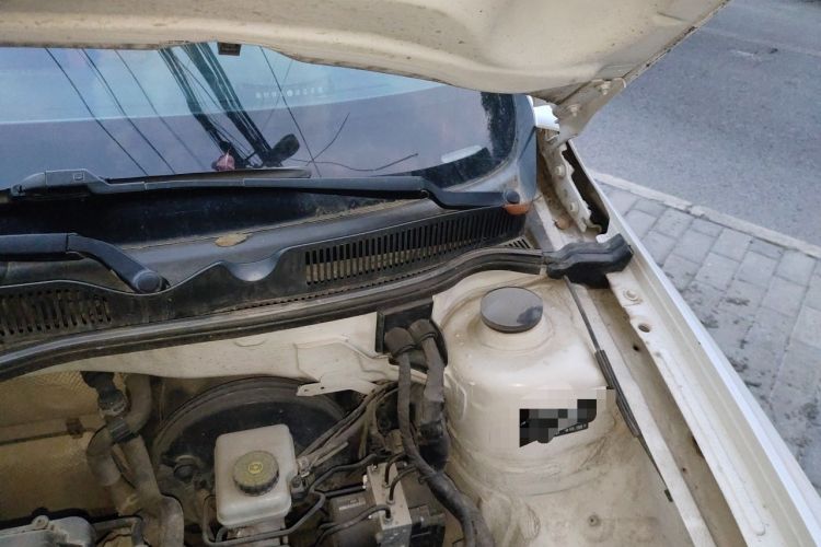 Used Volkswagen Bora 2016 1.6L Manual Fashion Edition Engine Bay Left