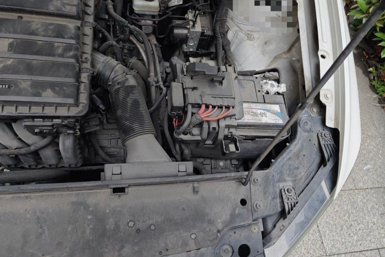Used Volkswagen Bora 2016 1.6L Automatic Comfort Model Engine Bay Left
