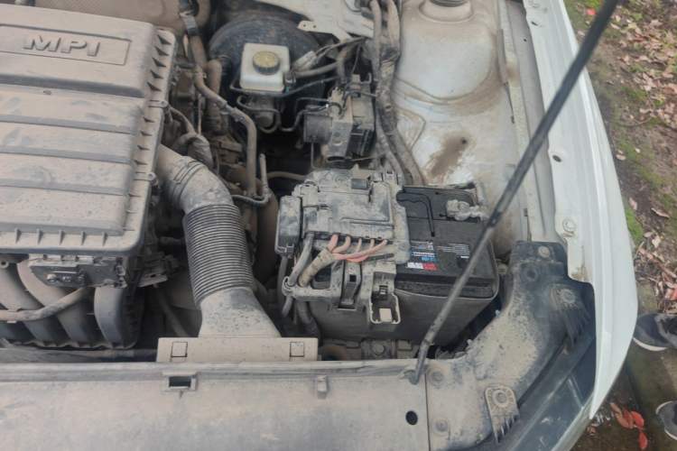 Used Volkswagen Bora 2016 1.6L Manual Comfort Model Engine Bay Left