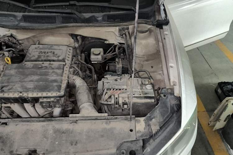 Used Volkswagen Bora 2016 1.6L Manual Fashion Edition Engine Bay Left