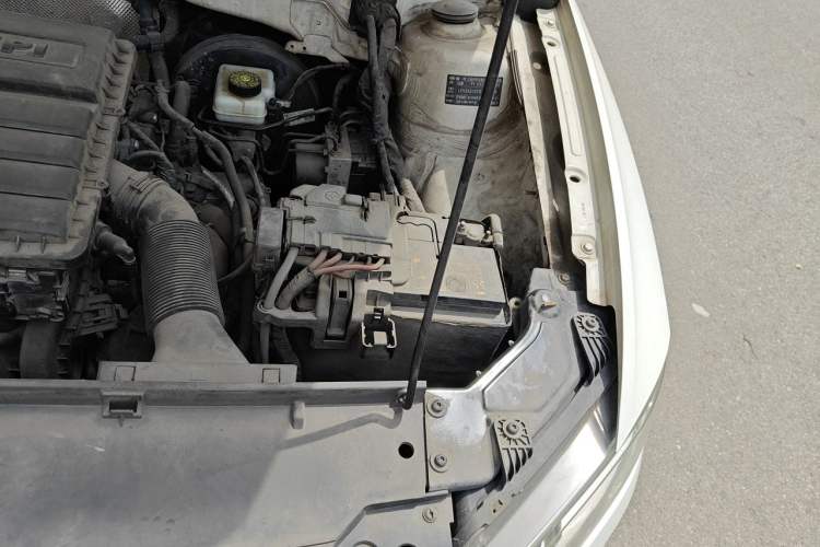 Used Volkswagen Bora 2016 1.6L Automatic Comfort Model Engine Bay Left