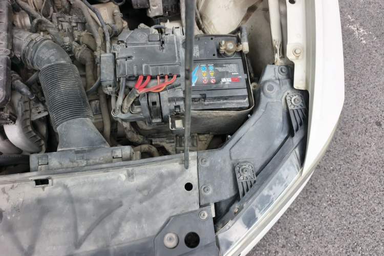 Used Volkswagen Bora 2016 1.6L Automatic Fashion Model Engine Bay Left