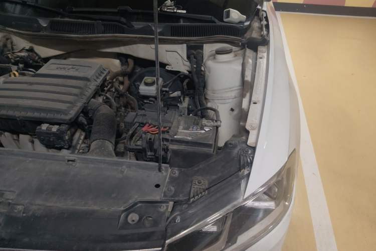 Used Volkswagen Bora 2016 1.6L Automatic Fashion Model Engine Bay Left