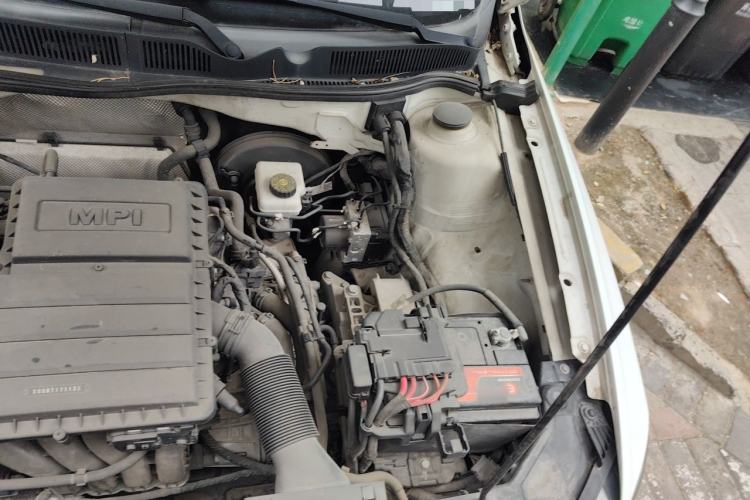 Used Volkswagen Bora 2016 1.6L Automatic Comfort Model Engine Bay Left