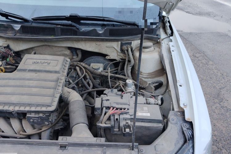 Used Volkswagen Bora 2016 1.6L Manual Fashion Edition Engine Bay Left