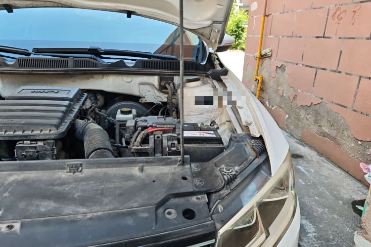 Used Volkswagen Bora 2016 1.6L Manual Comfort Model Engine Bay Left
