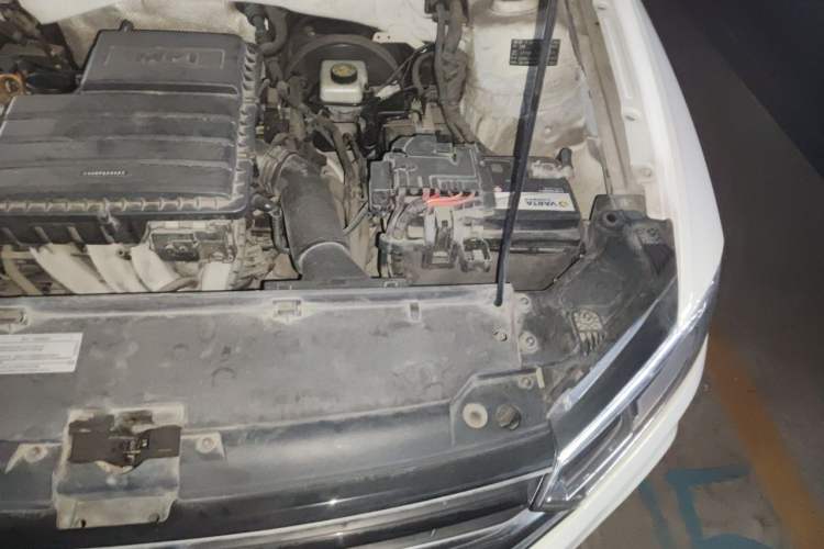 Used Volkswagen Bora 2016 1.6L Automatic Comfort Model Engine Bay Left