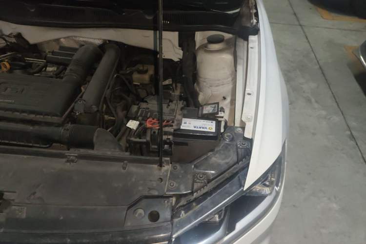 Used Volkswagen Bora 2016 230TSI DSG Comfort Model Engine Bay Left
