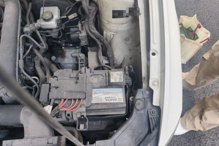 Used Volkswagen Bora 2016 230TSI DSG 25th Anniversary Edition Engine Bay Left