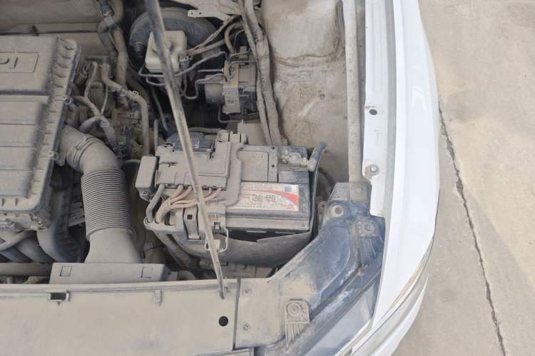 Used Volkswagen Bora 2016 1.6L Manual Comfort Model Engine Bay Left