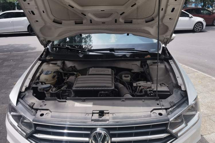 Used Volkswagen Bora 2016 1.6L Automatic Comfort Model Engine Bay