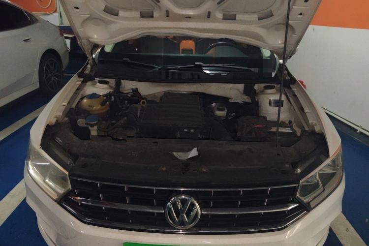 Used Volkswagen Bora 2016 1.6L Automatic Comfort Model Engine Bay