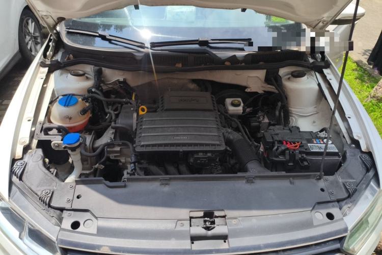 Used Volkswagen Bora 2016 1.6L Automatic Fashion Model Engine Bay