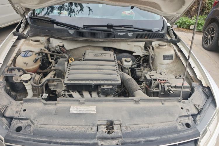 Used Volkswagen Bora 2016 1.6L Manual Comfort Model Engine Bay