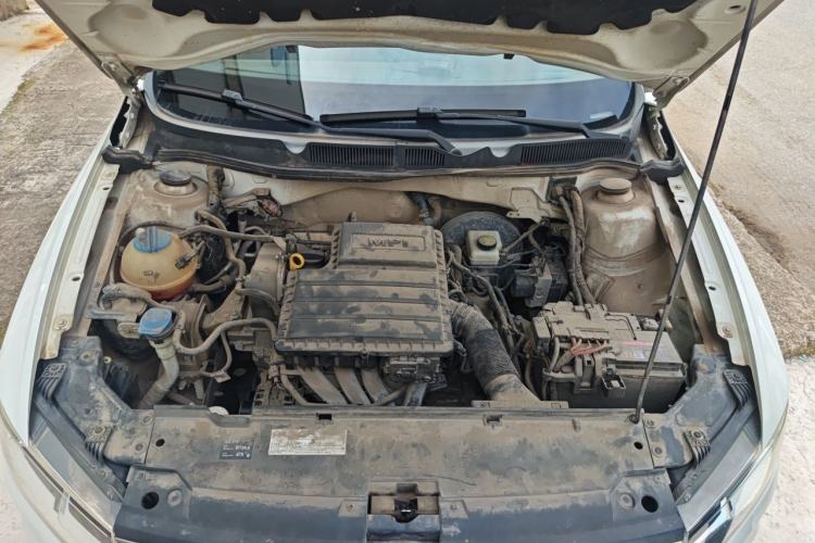 Used Volkswagen Bora 2016 1.6L Automatic Fashion Model Engine Bay