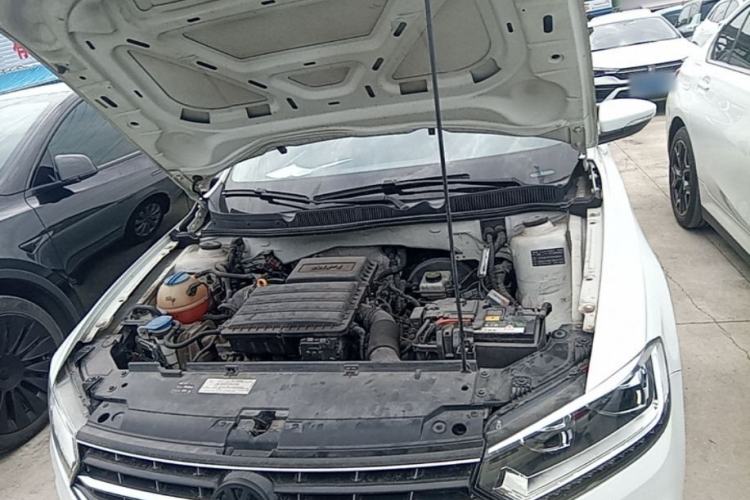 Used Volkswagen Bora 2016 1.6L Automatic Comfort Model Engine Bay