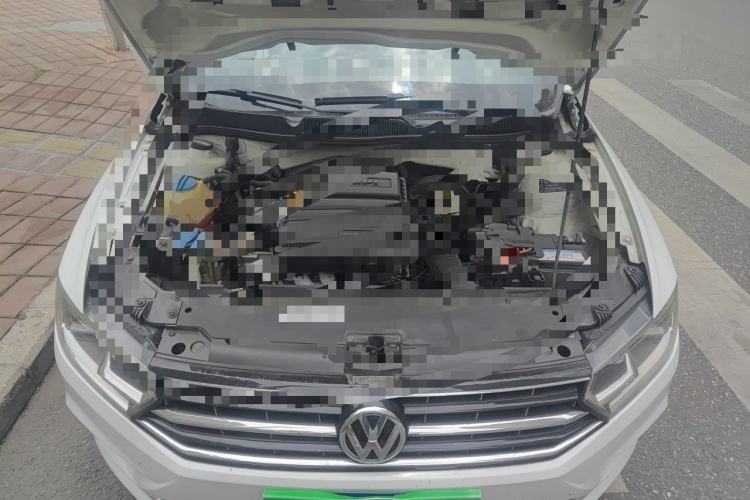 Used Volkswagen Bora 2016 1.6L Manual Comfort Model Engine Bay
