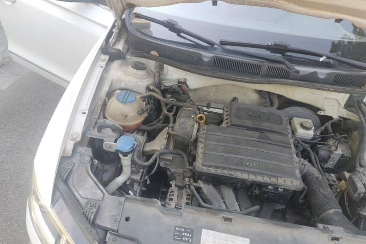 Used Volkswagen Bora 2016 1.6L Automatic Comfort Model Engine Bay Right