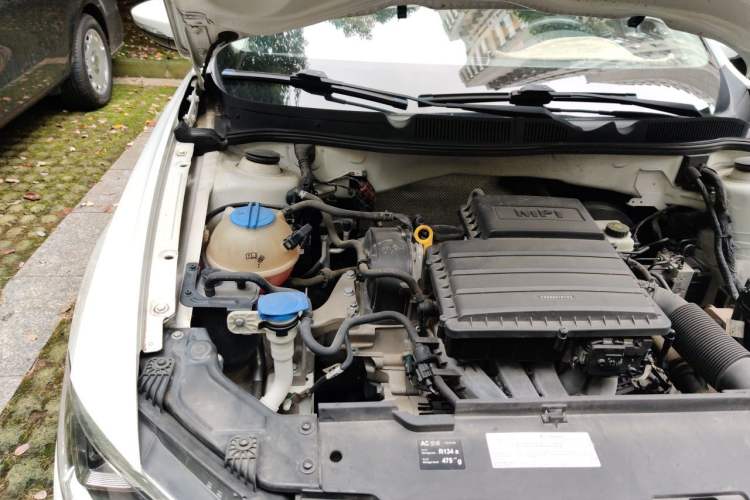 Used Volkswagen Bora 2016 1.6L Automatic Comfort Model Engine Bay Right