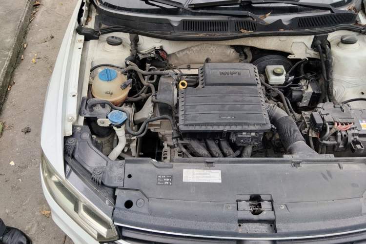 Used Volkswagen Bora 2016 1.6L Automatic Fashion Model Engine Bay Right