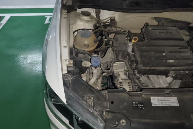 Used Volkswagen Bora 2016 1.6L Manual Fashion Edition Engine Bay Right