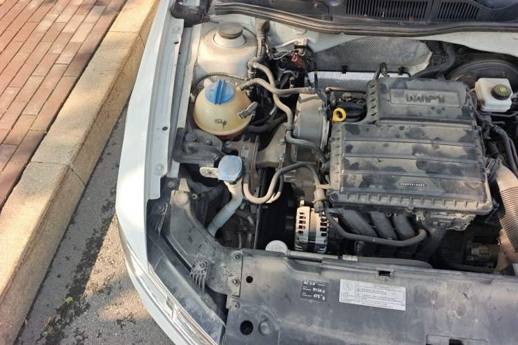 Used Volkswagen Bora 2016 1.6L Automatic Fashion Model Engine Bay Right