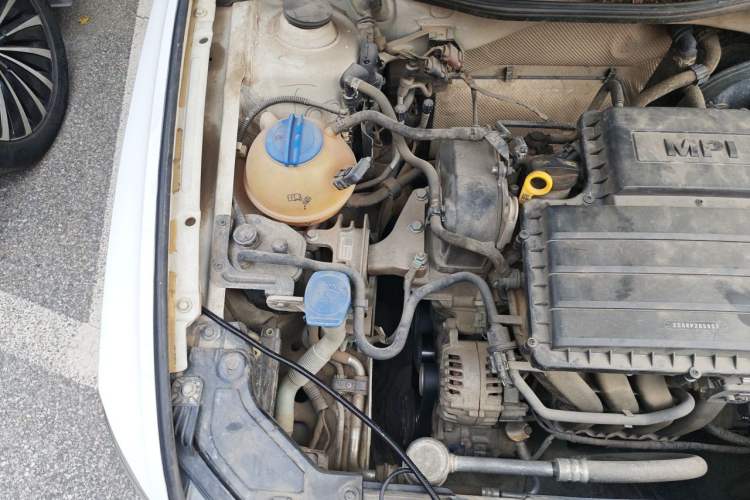 Used Volkswagen Bora 2016 1.6L Automatic Comfort Model Engine Bay Right
