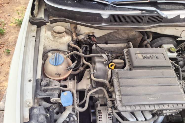 Used Volkswagen Bora 2016 1.6L Manual Fashion Edition Engine Bay Right