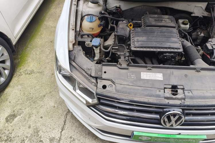 Used Volkswagen Bora 2016 1.6L Automatic Luxury Model Engine Bay Right