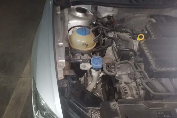 Used Volkswagen Bora 2016 1.6L Automatic Comfort Model Engine Bay Right