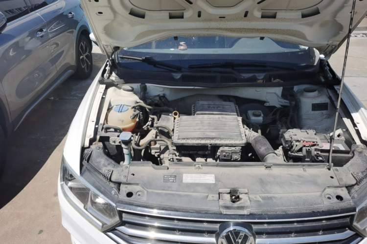 Used Volkswagen Bora 2016 1.6L Manual Comfort Model Engine Bay Right