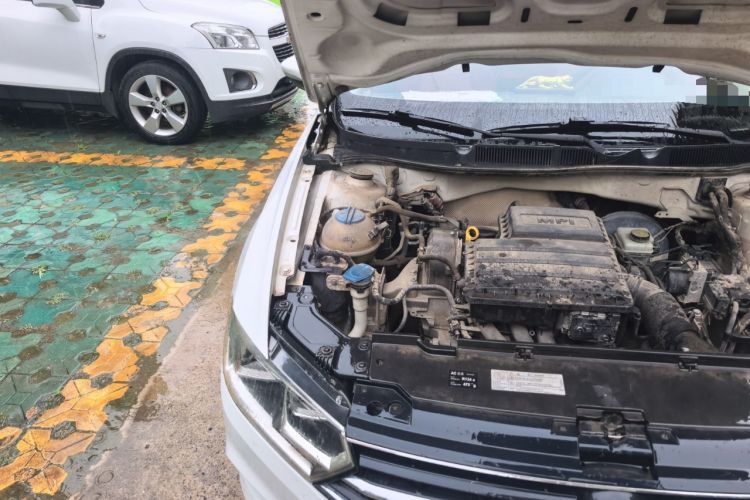 Used Volkswagen Bora 2016 1.6L Automatic Fashion Model Engine Bay Right